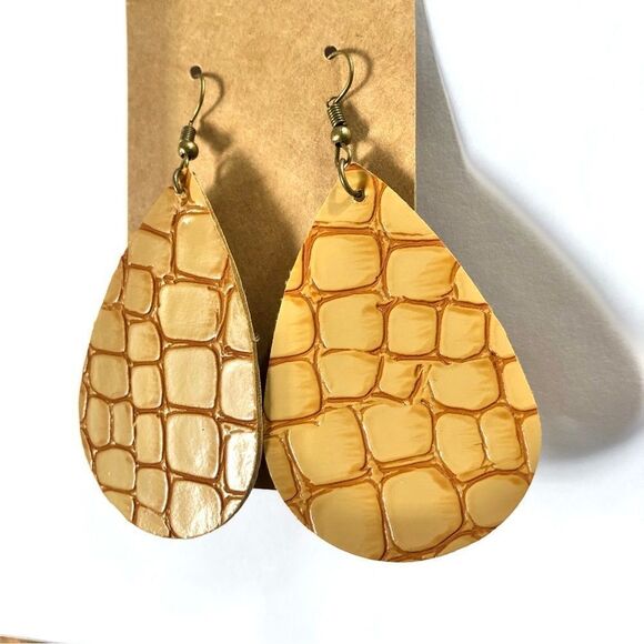 Chic Croc Embossed Faux Leather Teardrop Earrings (A)106 NWOT - Picture 3 of 6
